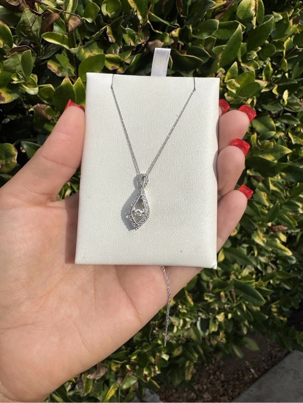 Women’s 10k White Gold Dancing Diamond Pendant Necklace